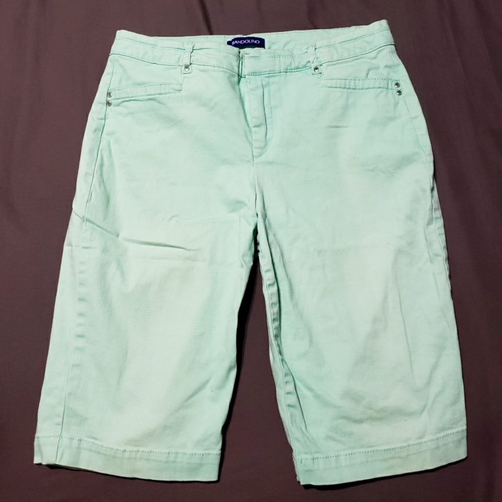 Bandolino Ivette capris in size 8P